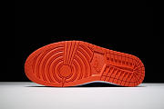 AIR JORDAN 1 RETRO HIGH OG KNICKS 555088-407 - 4