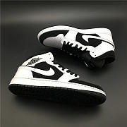 Air Jordan 1 Mid 554724 113 - 2