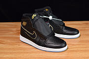 Air Jordan 1 Black Metallic Gold 555088 031 - 2