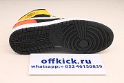 Air Jordan 1 Mid Black Amarillo Orange 852542-087  - 5