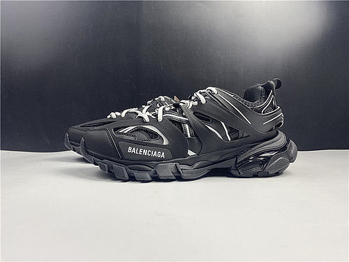 Balenciaga Black&White H - 1