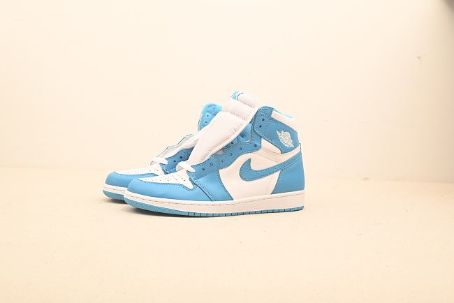 Air Jordan 1 Retro High OG “UNC” 555088-117  - 1