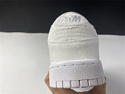 The Dover Street Market x Nike SB Dunk Low DH2686-100 - 4