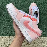 Air Jordan 1 Low  - 4