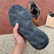 Yeezy Boost 700 V3 Copfad GY4109   - 5