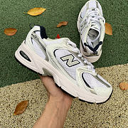 NEW BALANCE White & Silver  - 5
