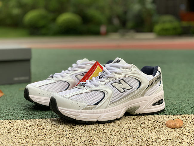 New Balance NB 2002R White Yellow - 1