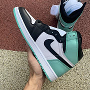 Air Jordan 1 Retro High Igloo 861428-100 - 4
