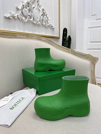 BOTTEGA VENETA Green Puddle Boots 212798F113014
