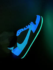 Air Jordan 1 low Travis Scott Glow - 4