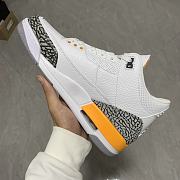 Air Jordan 3 Retro Lakers Home  - 4