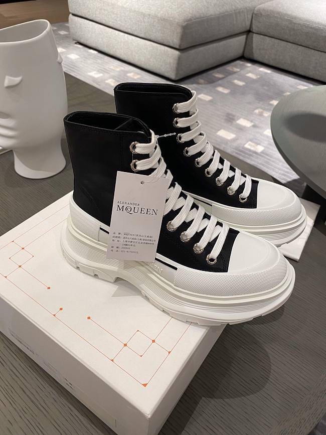 Alexander McQueen Tread Slick Boots - 1