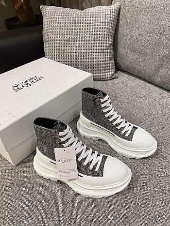 Alexander McQueen Tread Slick Boots 002