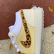 Air Jordan 1 Low SNKRS Day (W) - DN6998-700 - 3