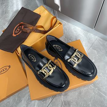 TOD'S 001