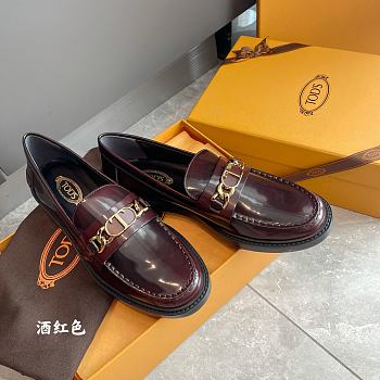 TOD'S 008