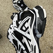 Balenciaga Runner White Black White 677403W3RB29010 - 4