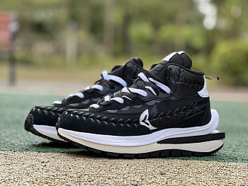 Nike Vaporwaffle sacai Jean Paul Gaultier Black White DH9186-001