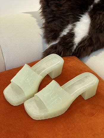 Gucci slide sandal White 