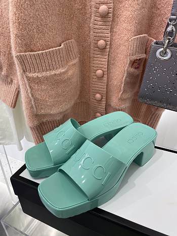 pastel gucci slides