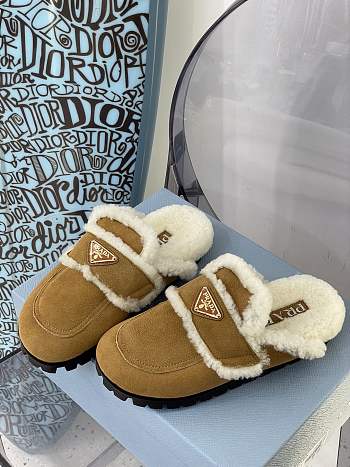 Shearling sabots brown