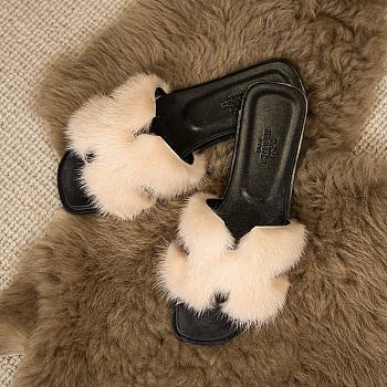 Oran sandal