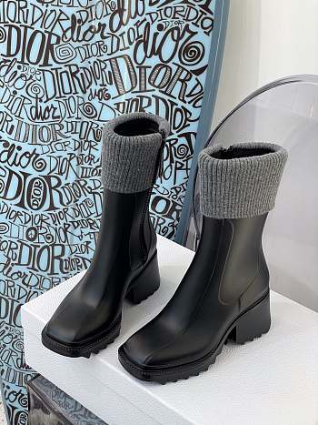 BETTY RAIN BROWN BOOT 06