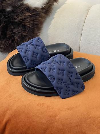 POOL PILLOW COMFORT MULE 03