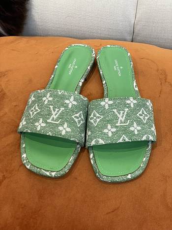 REVIVAL FLAT MULE 02