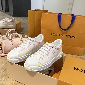 Louis Vuitton TIME OUT SNEAKER Light 02