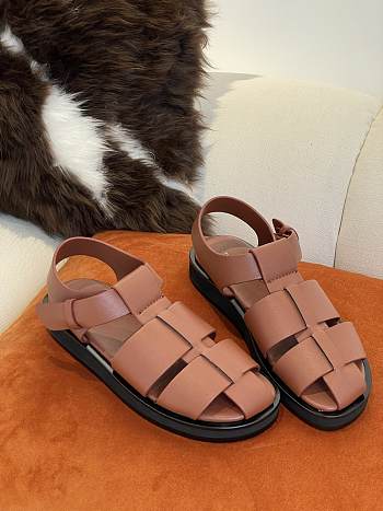 Fisherman Sandal in Leather red 