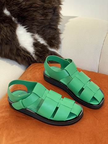 Fisherman Sandal in Leather Green