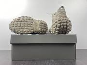 Balenciaga Defender Beige 685613W2RA69700 - 3