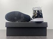 Air Jordan 1 Black  - 4