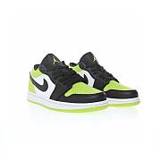 Jordan 1 Low Snakeskin Vivid Green (W) DX4446-301 - 3