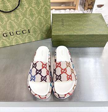 Women's platform slide sandal 02