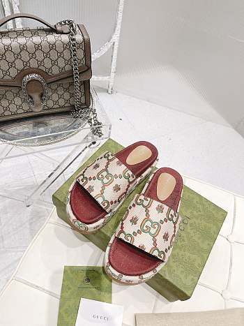 Women's platform slide sandal 03