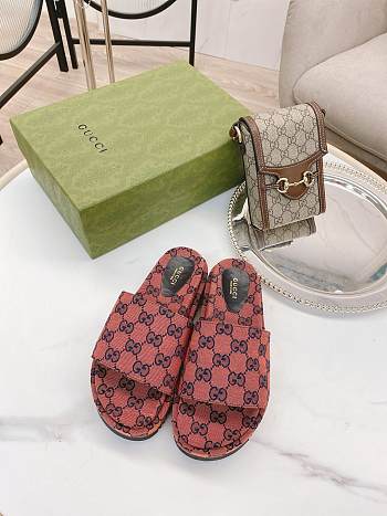 Women's platform slide sandal 14