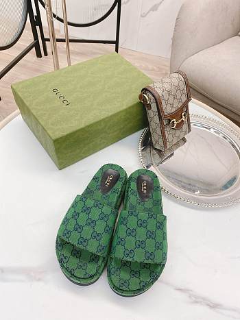 Women's platform slide sandal 17