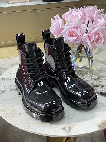 Bottega Veneta Stride 03