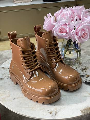 Bottega Veneta Stride 05