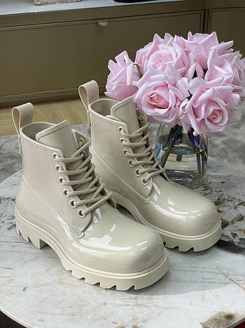 Bottega Veneta Stride 06