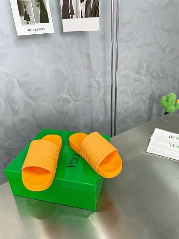 BOTTEGA VENETA Rubber Carpet Slides