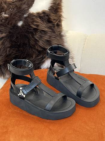 Enid sandal 01