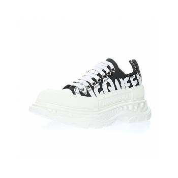 Women's Tread Slick Lace-up in Black