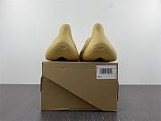 adidas Yeezy Foam RNR Desert Sand GV6843  - 3
