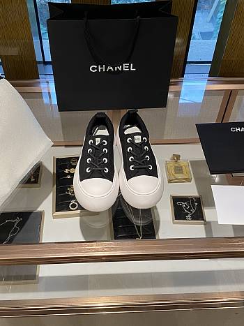 Chanel sneaker low 03