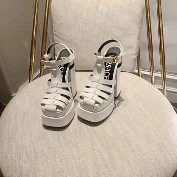 La Medusa Platform Sandals 03