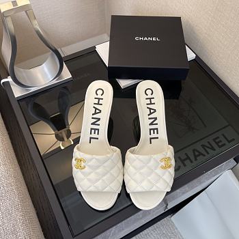 Chanel 02