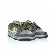 HUF × Nike SB Dunk Low  - 4